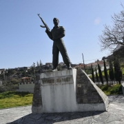 mnimio_ntinou_pavlou2