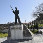 mnimio_ntinou_pavlou1